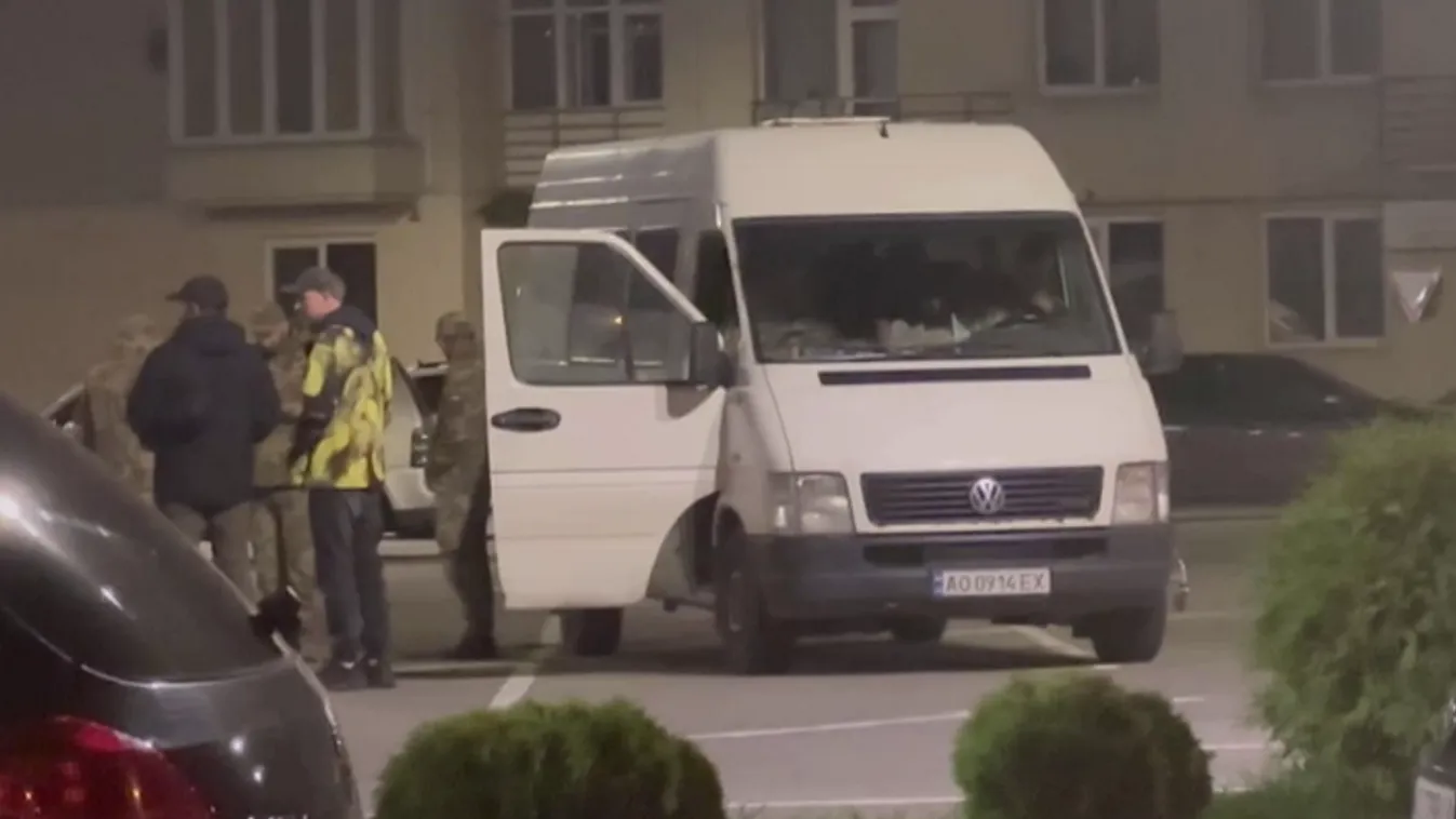 Szórakozóhelyeken, koncerteken sőt, esküvőkön is feltűnnek az embervadászok + videó