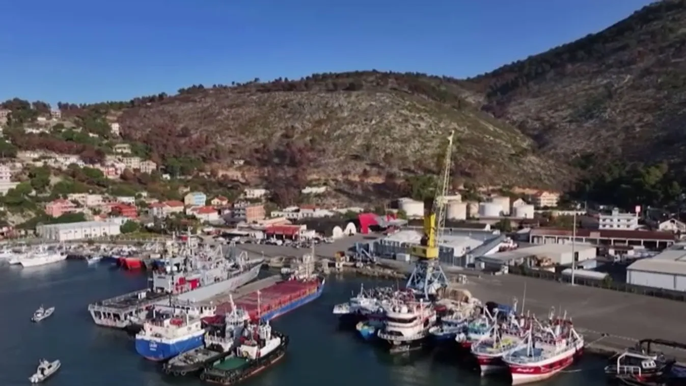 Követeli az olasz baloldal, hogy bontsák le az albániai migránsközpontot + videó