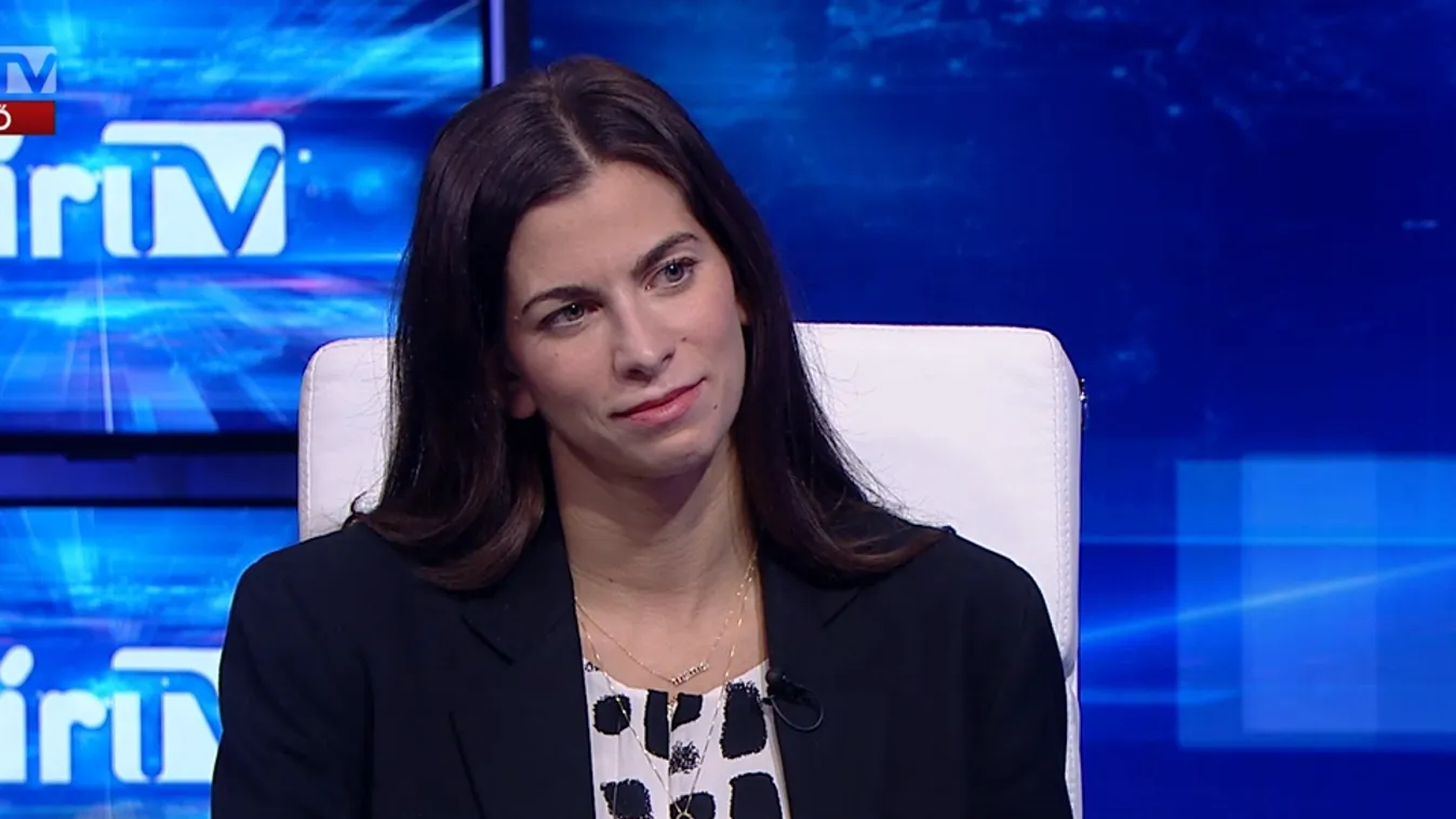 Szentkirályi Alexandra: Kicsit még lökdösődnek, de összeáll a fiúbanda a fővárosban + videó