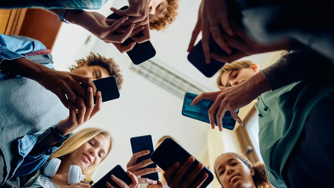 „Nemzeti vészhelyzet” miatt van mobiltelefon-stop a francia iskolákban, az is kiderült, hogy meddig
