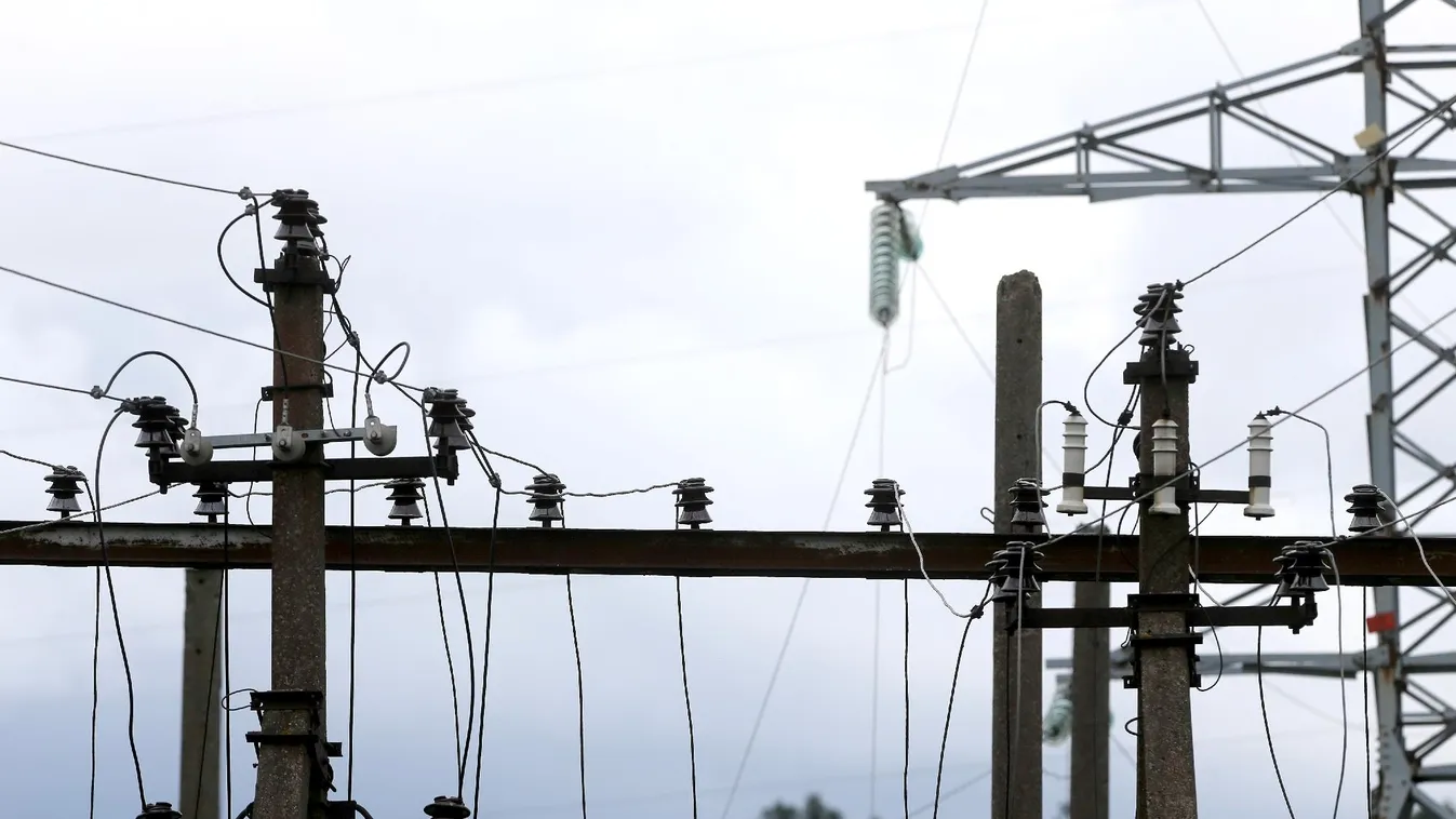 Magyarország nem maradt egyedül, nyolc ország együtt ment neki az EU-nak