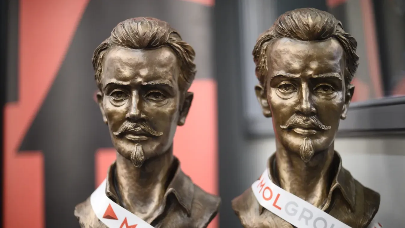 Kincses Előd és Mircea Dinescu kapta idén a Petőfi-díjat