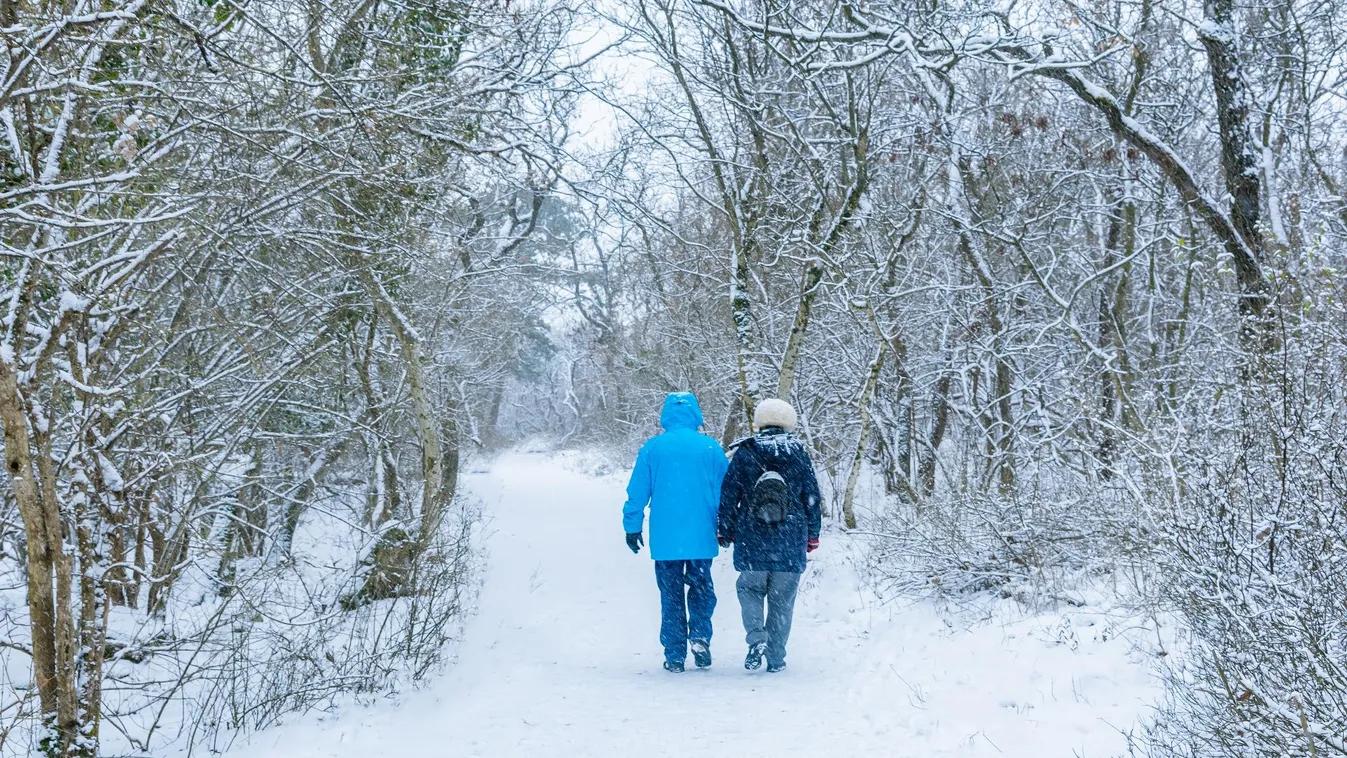 Havazásra felkészülni - hamarosan fehérbe borulhat az ország