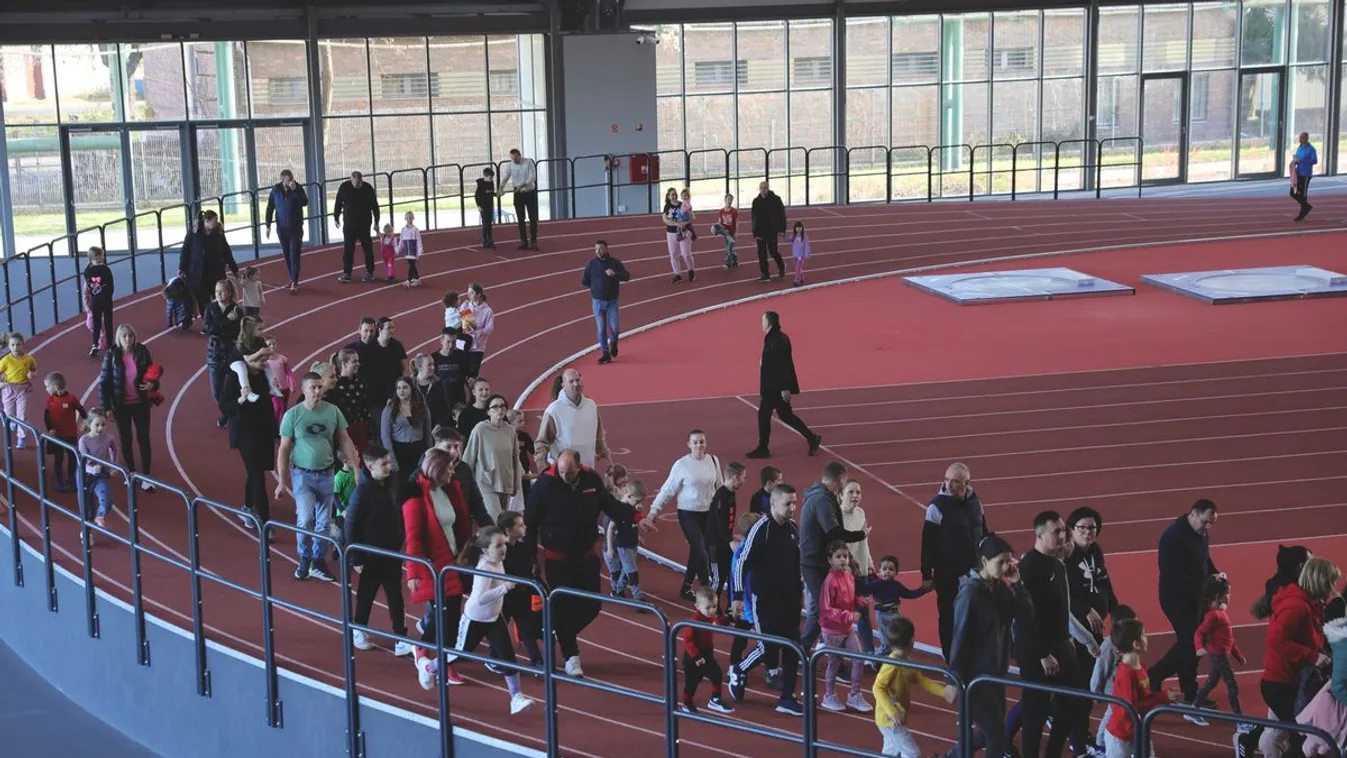 Kicsik és nagyok együtt vettek részt a Mikulás-futáson