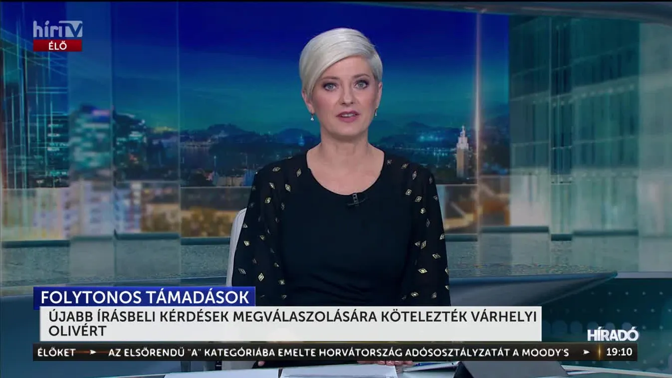 Újabb írásbeli kérdések megválaszolására kötelezték Várhelyi Olivért