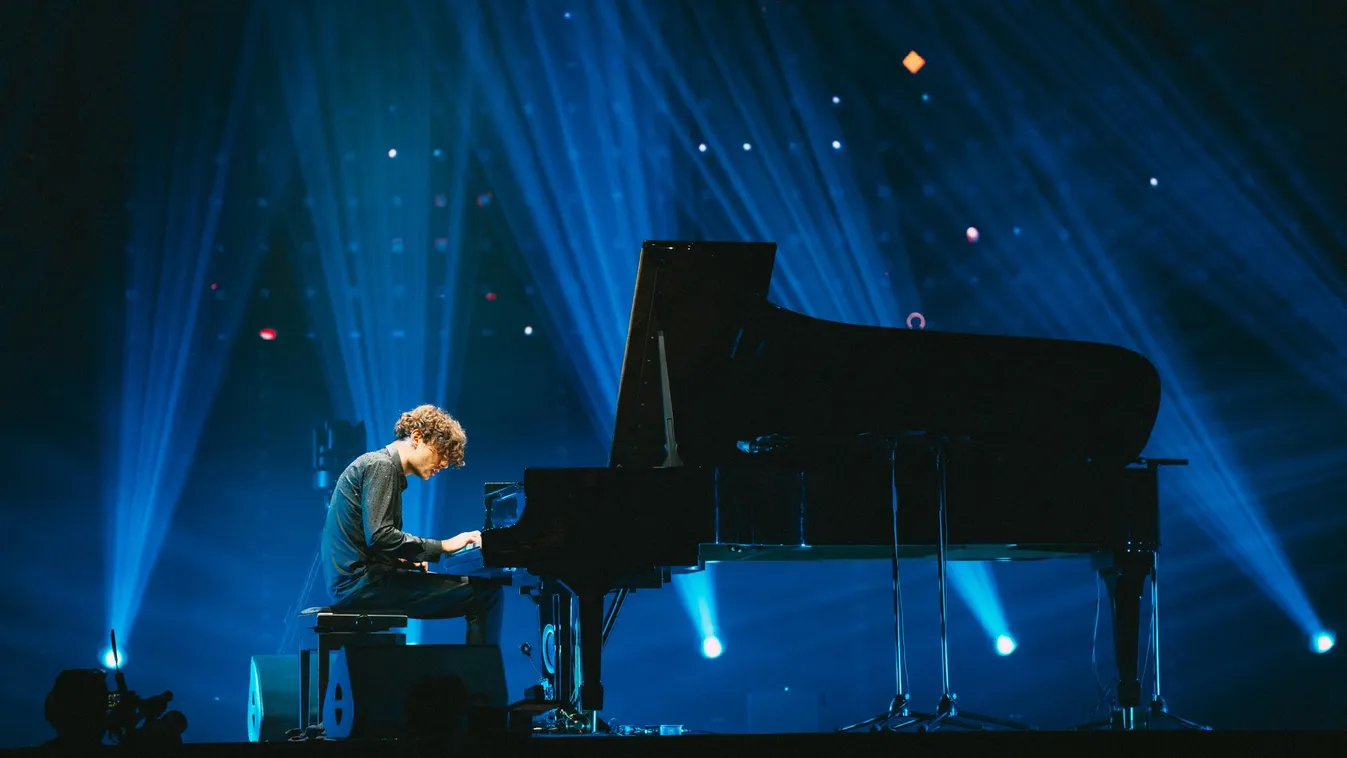 Az ifjú zongoravirtuóz ma már példakép