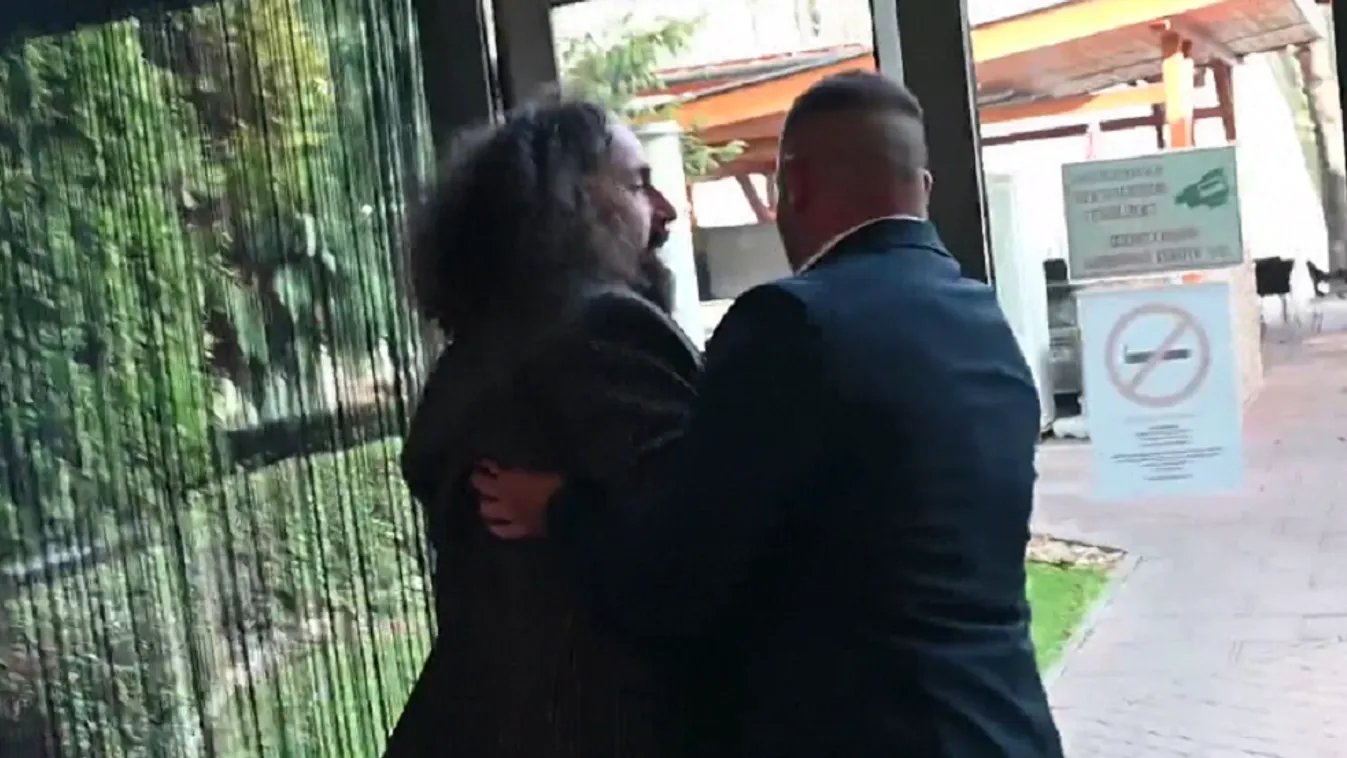 Magyar Péter idegbe került és erővel dobatta ki a HírTV stábját + videó