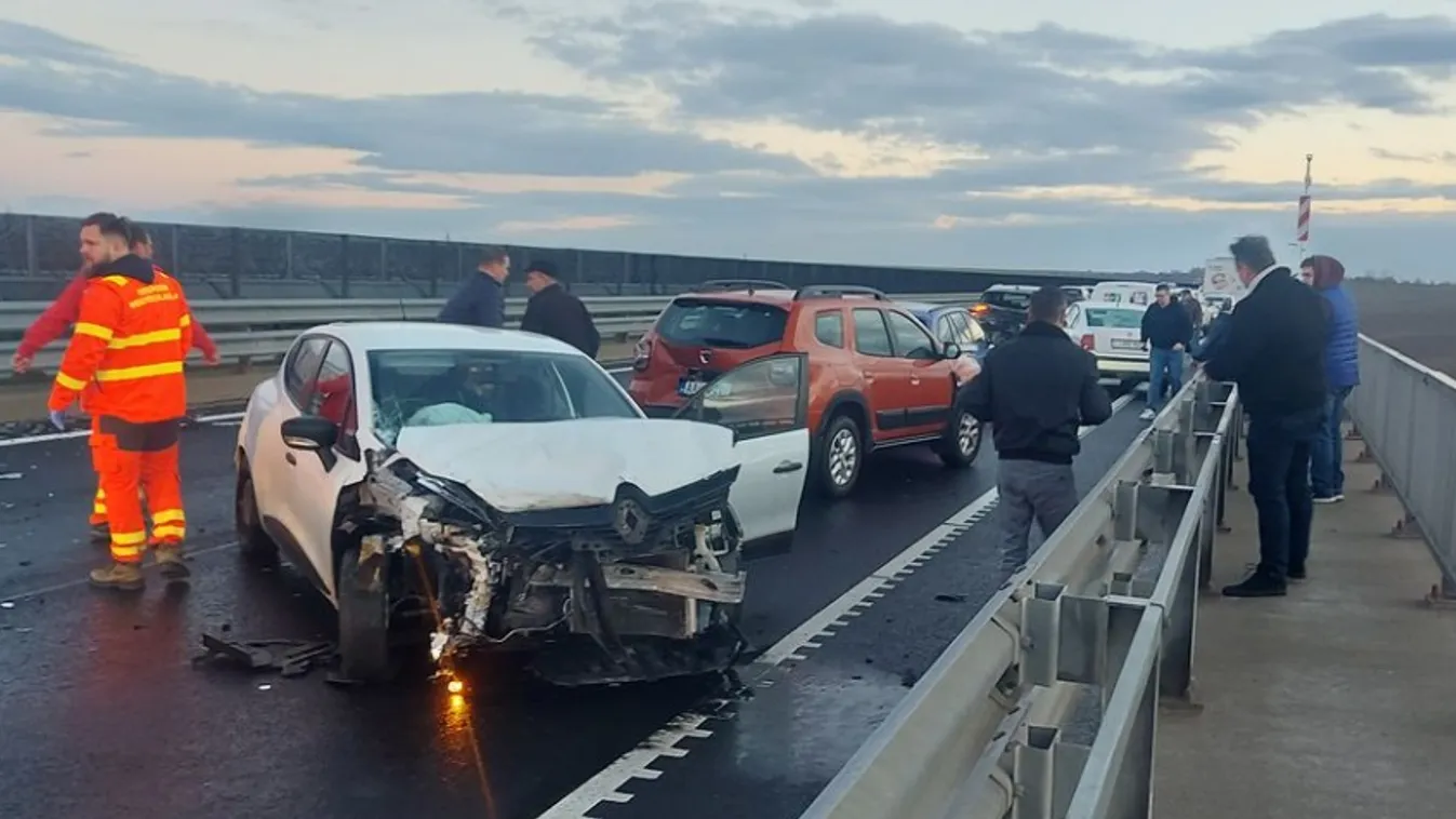Egy kilométeren belül három súlyos baleset is történt az M6-os autópályán