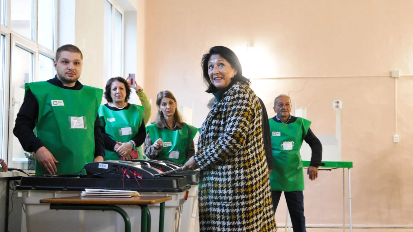 A georgiai államfő bejelentette, hogy nem fog távozni hivatalából, amikor lejárna a mandátuma