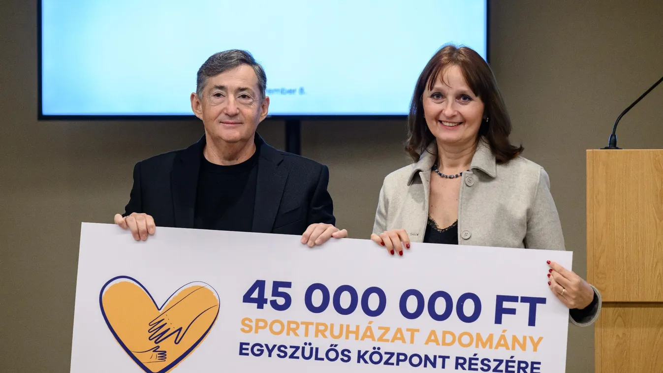 Kétszázmillió forintért adományozott sportmezeket a Mészáros Csoport alapítványa
