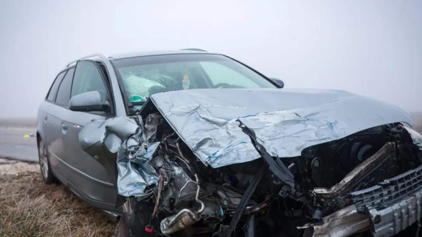 A szörnyű csattanás után egy 16 éves lány életét kellett megmenteni