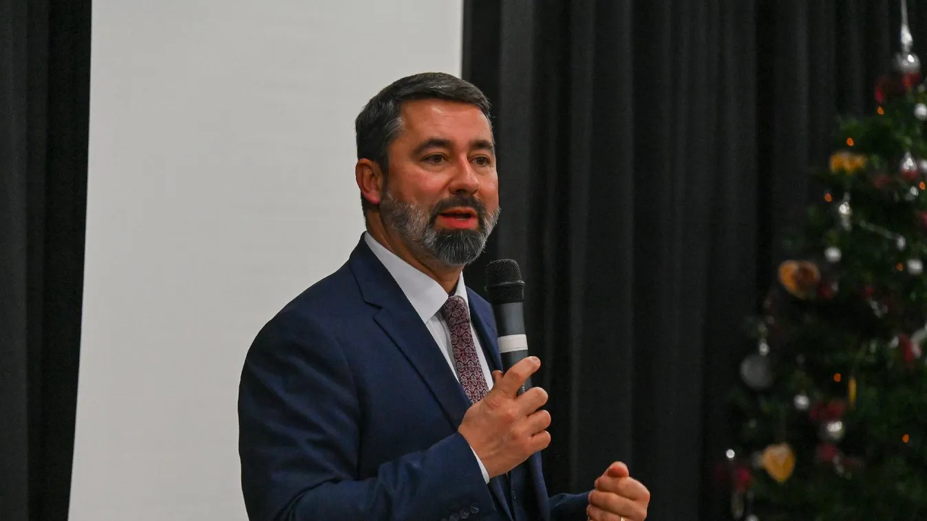 Hidvéghi Balázs: A magyarok részt akarnak venni a közös döntésekben + videó