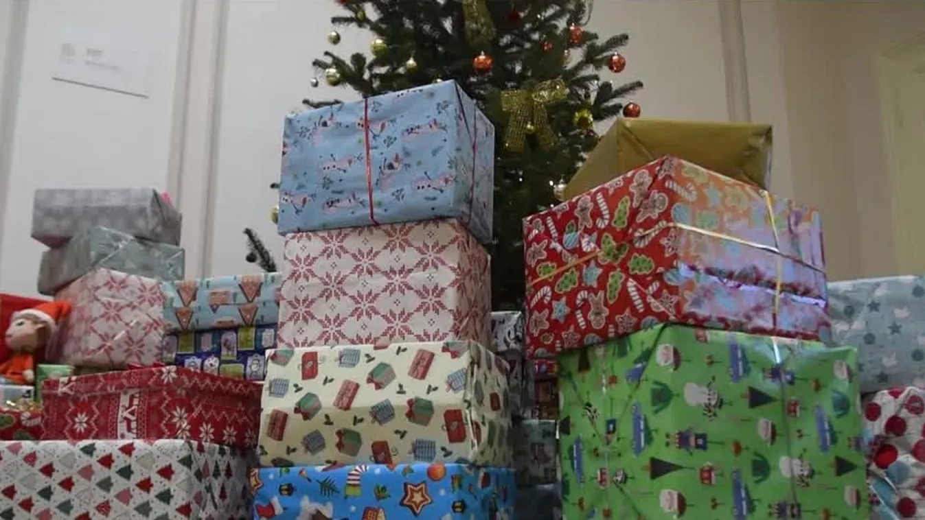 Idén 200 cipősdobozt gyűjtöttek össze rászoruló gyermekek részére Baranya vármegyében + videó