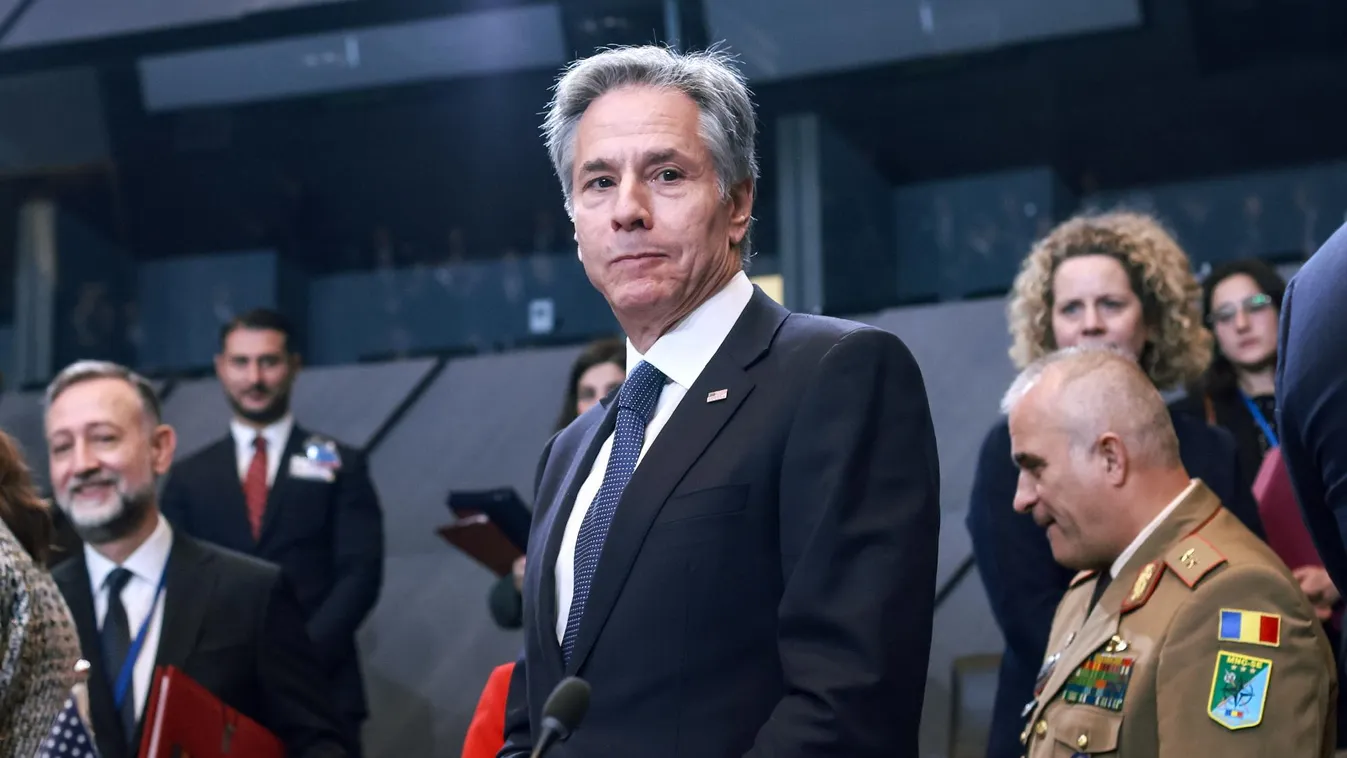 Az amerikai külügyminiszter nem kíméli az ukrán fiatalokat, a 18 éveseket is a frontra küldené harcolni  + videó