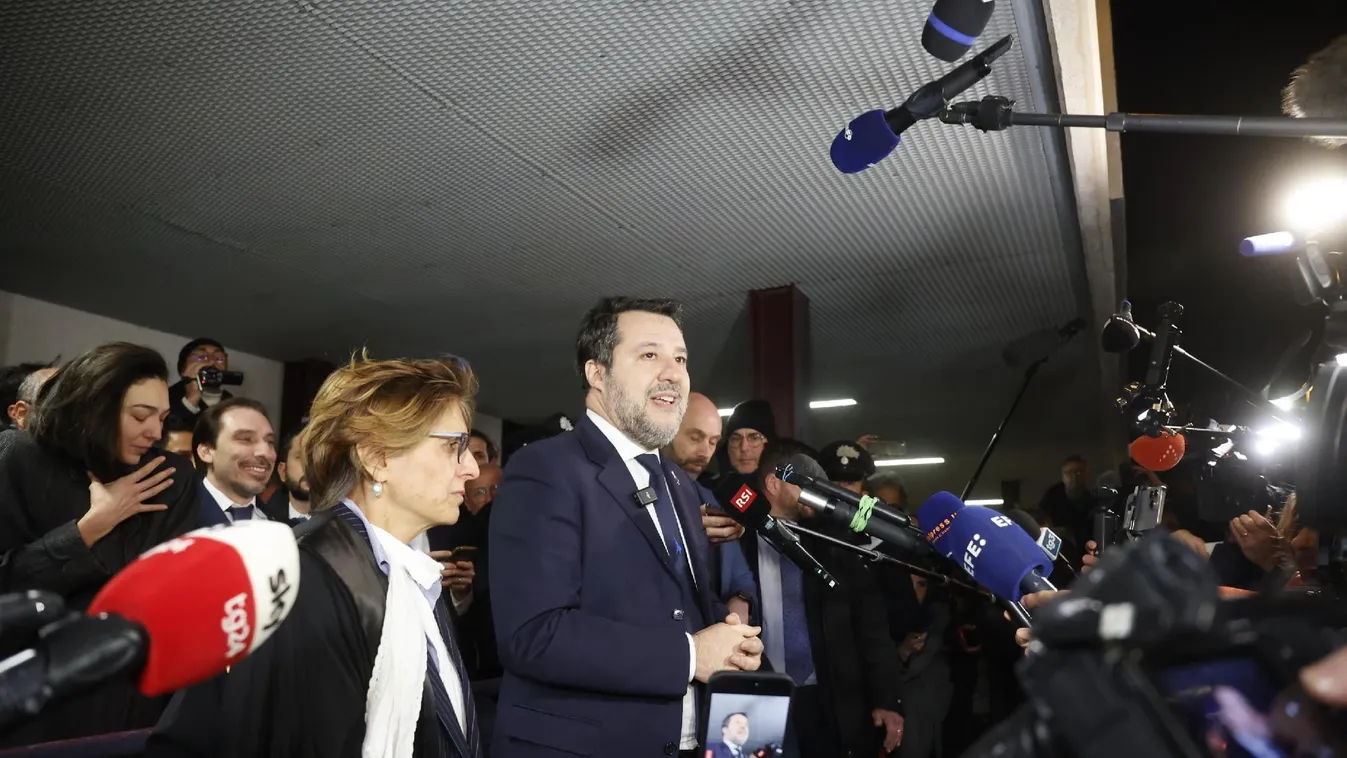 Amíg a baloldal tombol, addig a jobboldal üdvözli Matteo Salvini felmentését + videó