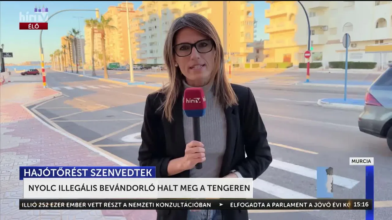 NYOLC ILLEGÁLIS BEVÁNDORLÓ HALT MEG A TENGEREN