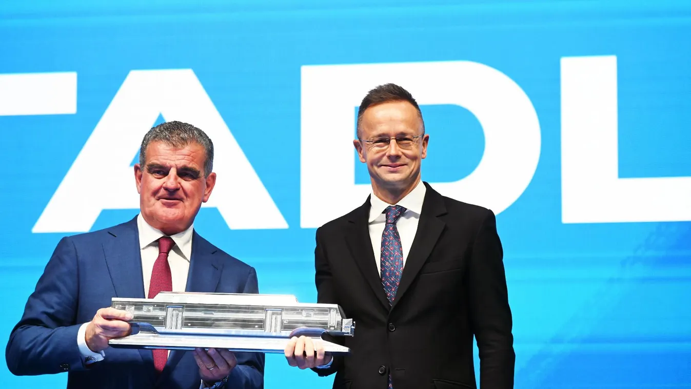 Az új szolnoki beruházással lényeges mérföldkőhöz érkezett a magyar vasúti ipar