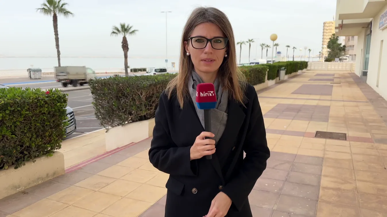 A spanyol honvédelmi minisztérium gépeivel szállítják a kontinensre a bevándorlókat + videó