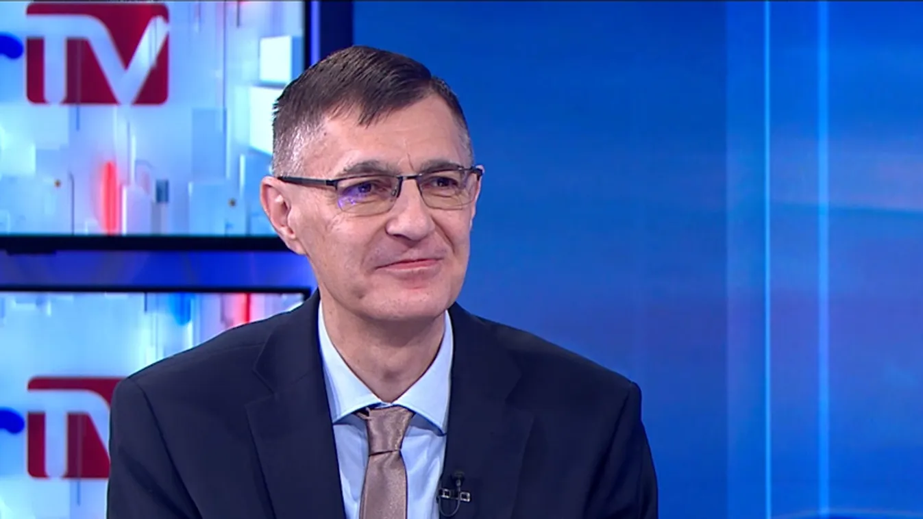 A Corvinus ösztöndíj egyedülálló alapítványi támogatást kínál térítésmentes tanuláshoz + videó