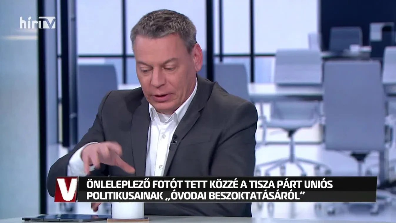 Vezércikk - A hivatalába beiktatott amerikai elnök csupán két biológiai nem létezését ismeri el + videó