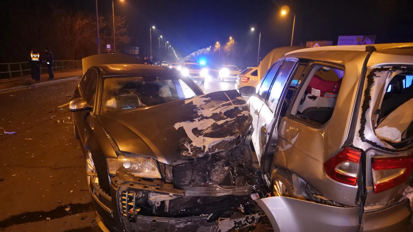 Összeütközött két autó Budapesten, hét ember megsérült