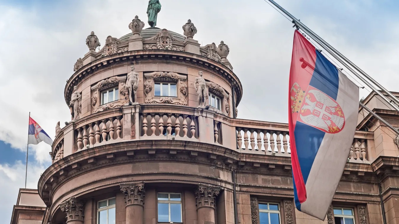 A USAID által támogatott civil szervezeteknél tartott házkutatást a szerb rendőrség