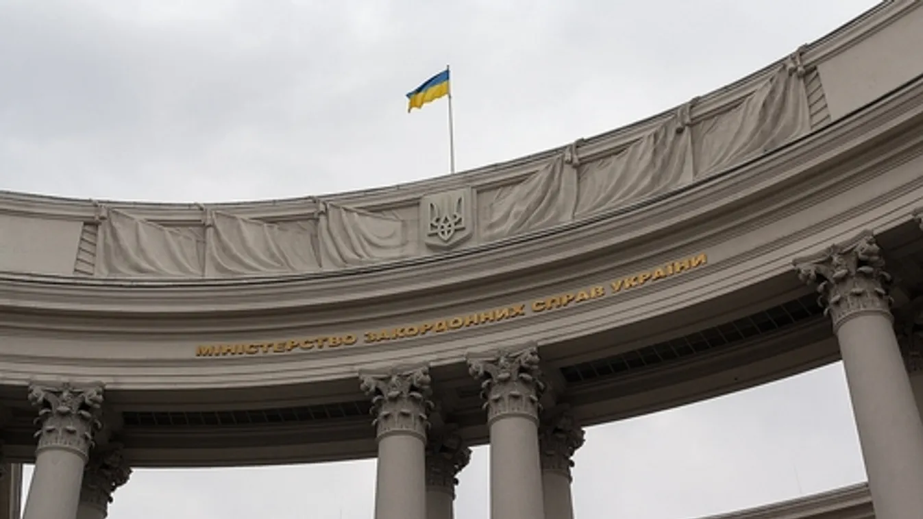 Orosz diplomata: Pokrovszk lakói elrejtik gyermekeiket az ukrán kényszerevakuálás elől