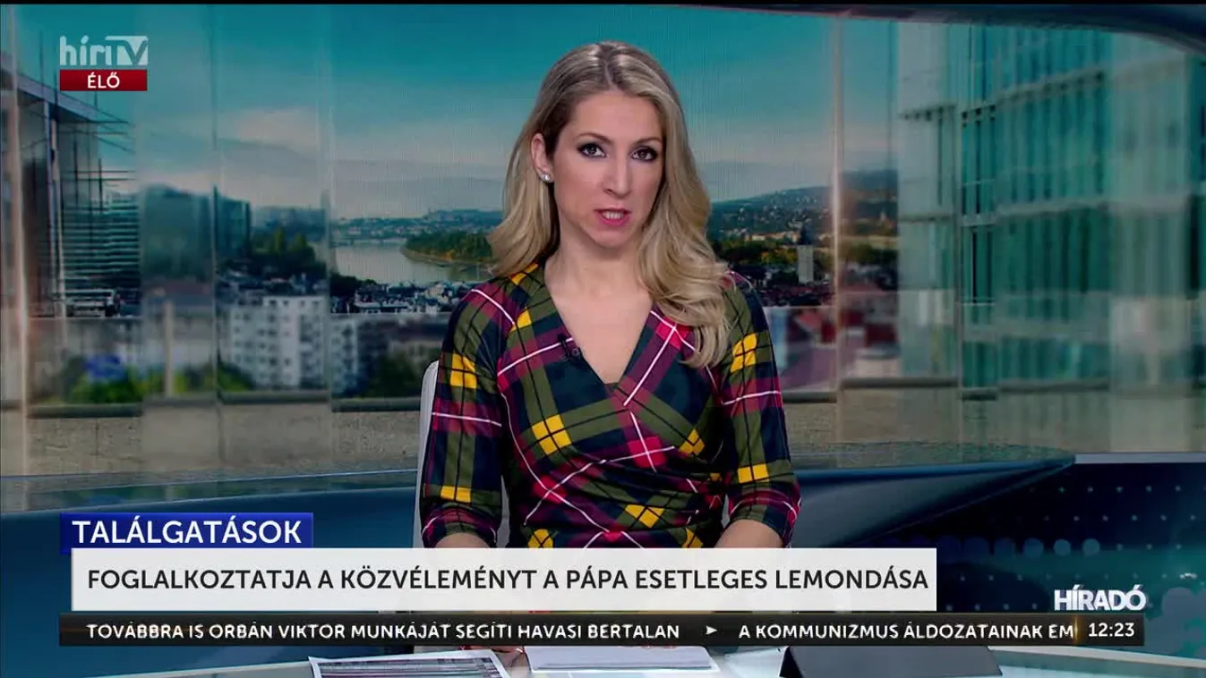 FOGLALKOZTATJA A KÖZVÉLEMÉNYT A PÁPA ESETLEGES LEMONDÁSA