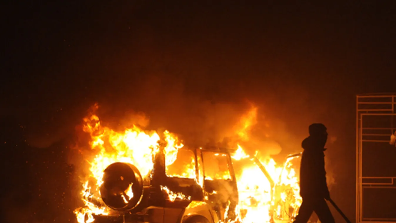 Sok embert megölt és megsebesített egy autóba rejtett pokolgép Szíriában