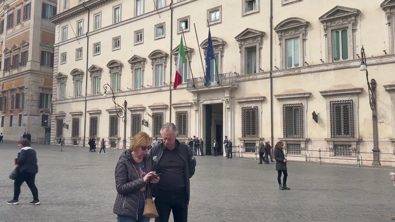 Sem a szivárvány, sem pedig az Európai Unió zászlajának nem kellene kint lennie a középületek homlokzatán + videó