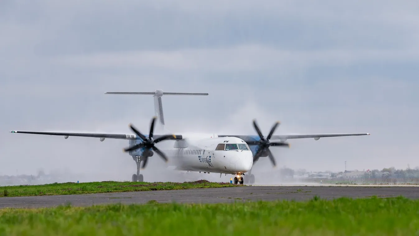 Megérkezett a Universal Air légitársaság első járata Máltáról Debrecenbe