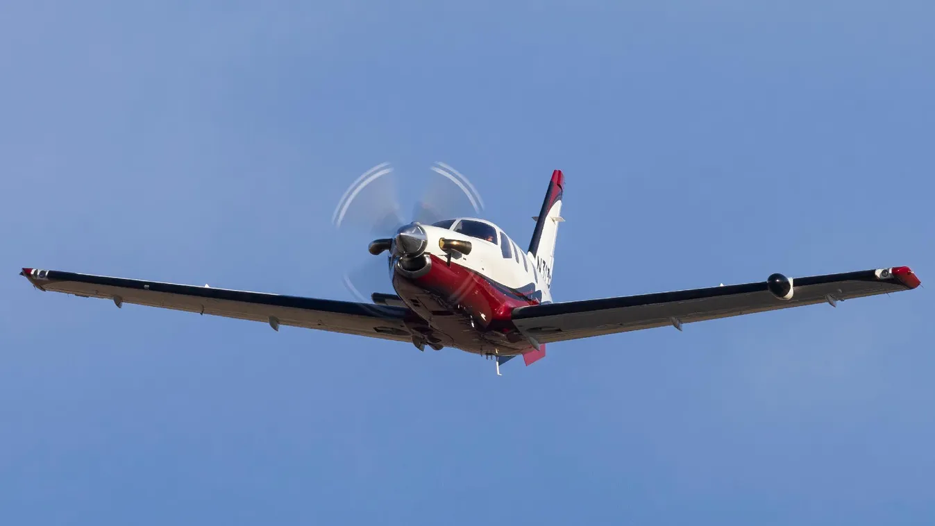 Kisrepülő zuhant egy lakóházra Minnesota államban