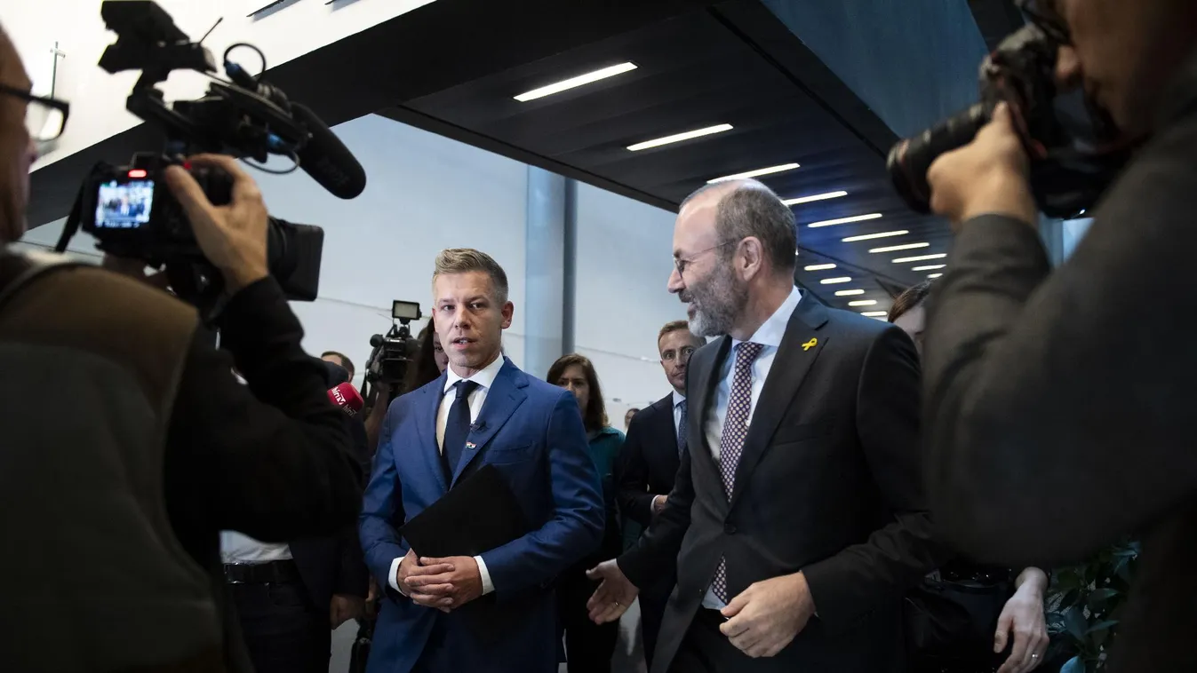 Hidvéghi Balázs elárulta, mi célt szolgál Magyar Péter Ukrajna melletti aláírásgyűjtése + videó