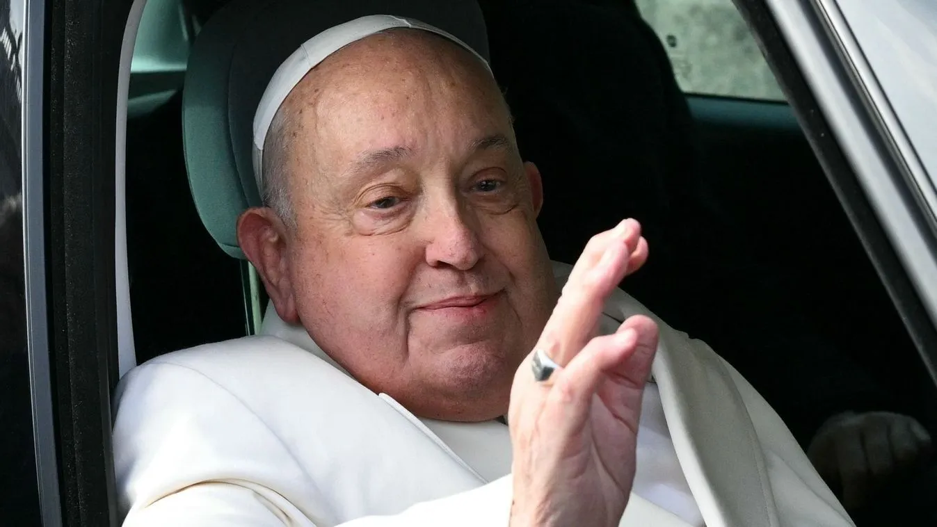 Ferenc pápa hangüzenetet küldött a csütörtök esti rózsafüzér-imádságra