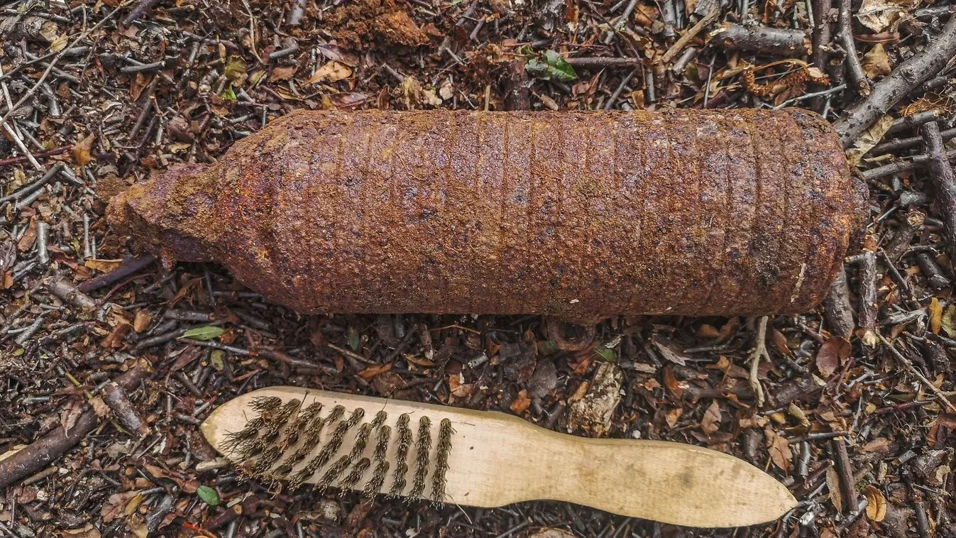 Világháborús légibombák kerültek elő a Liszt Ferenc repülőtérnél