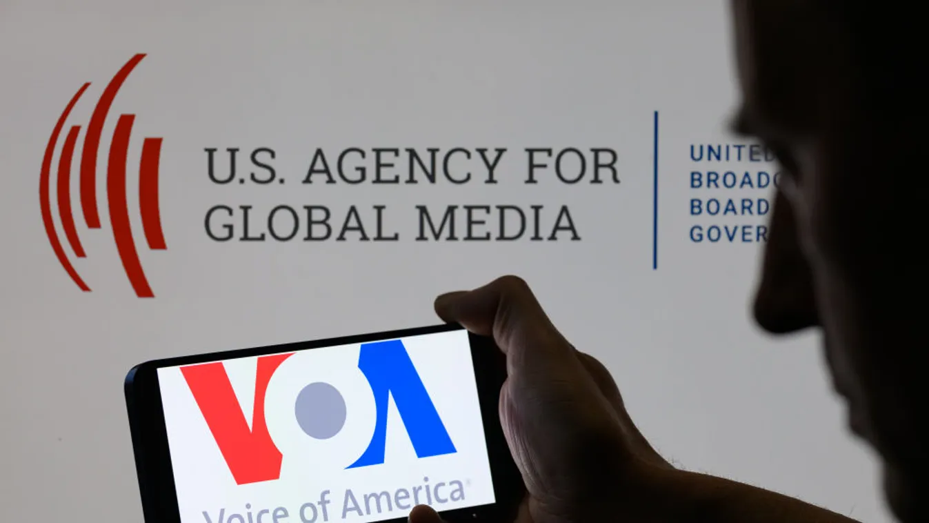 Nagyon úgy fest, hogy befellegzett a Szabad Európa Rádiónak és az Amerika Hangjának