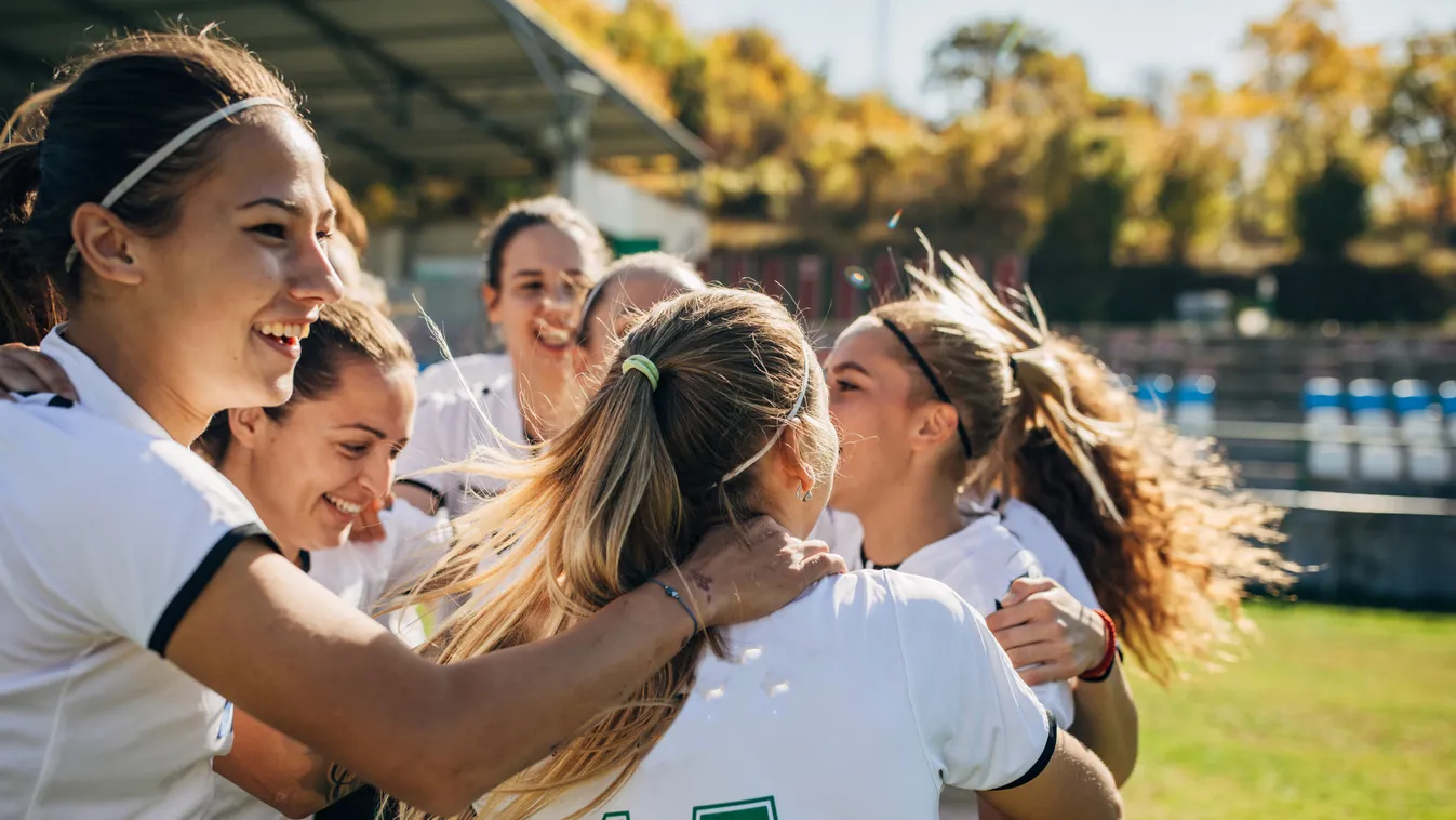 Két újonc a Nemzetek Ligája-meccsekre készülő női futballválogatott keretében