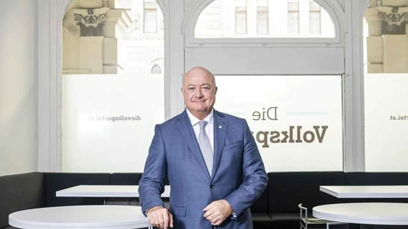 Letette az esküt az új osztrák kancellár