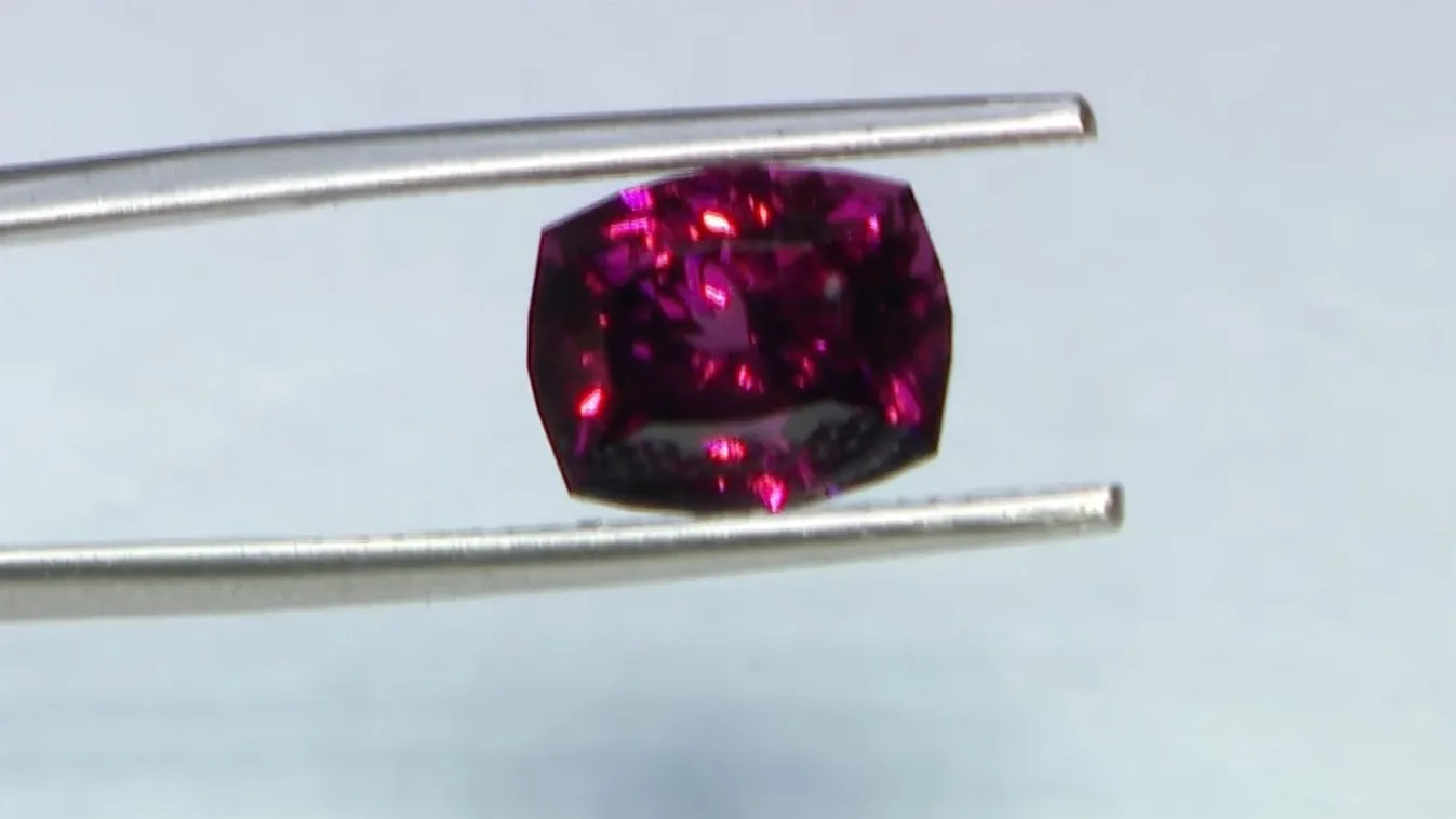 Radar – Drágakő születik - az anyakőzettől az ékszerfoglalatig  + videó