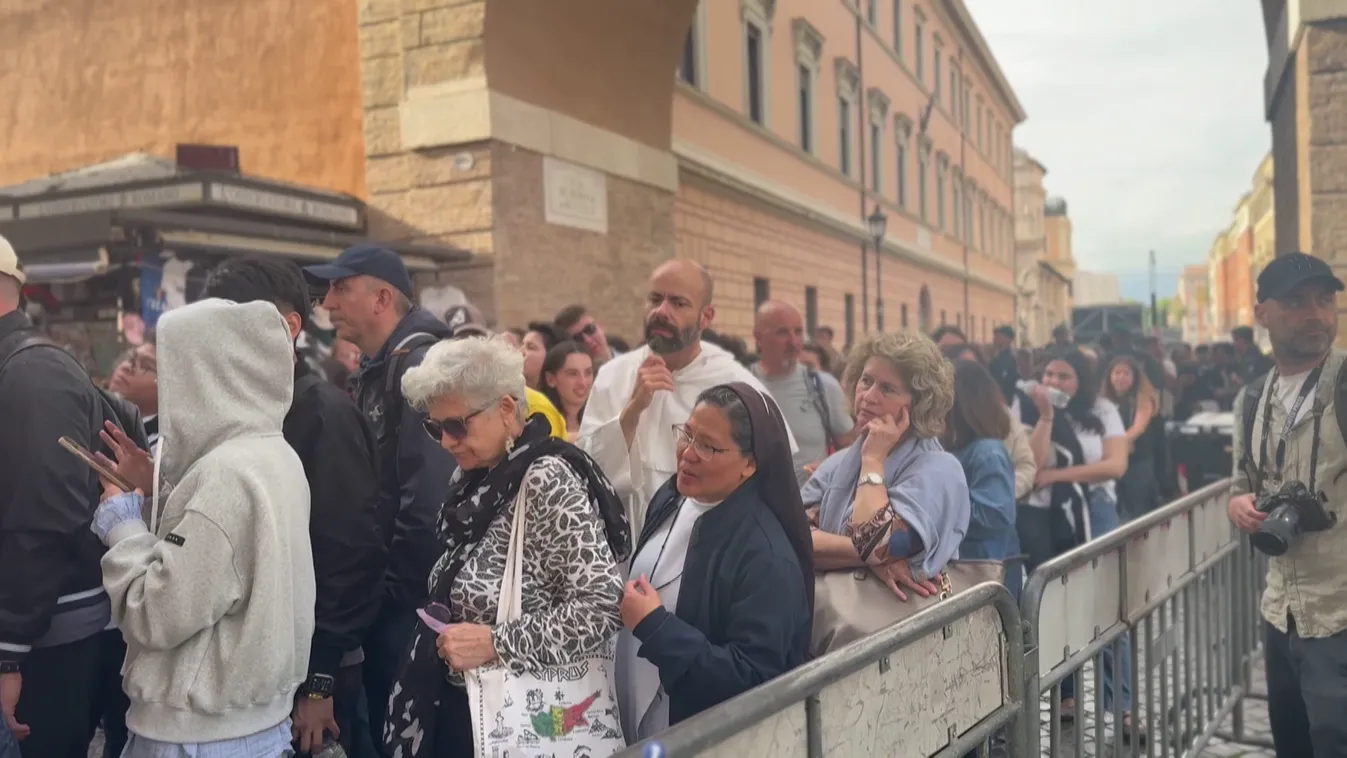 A hívők mellett az olasz politika is megemlékezett az elhunyt katolikus egyházfőről + videó