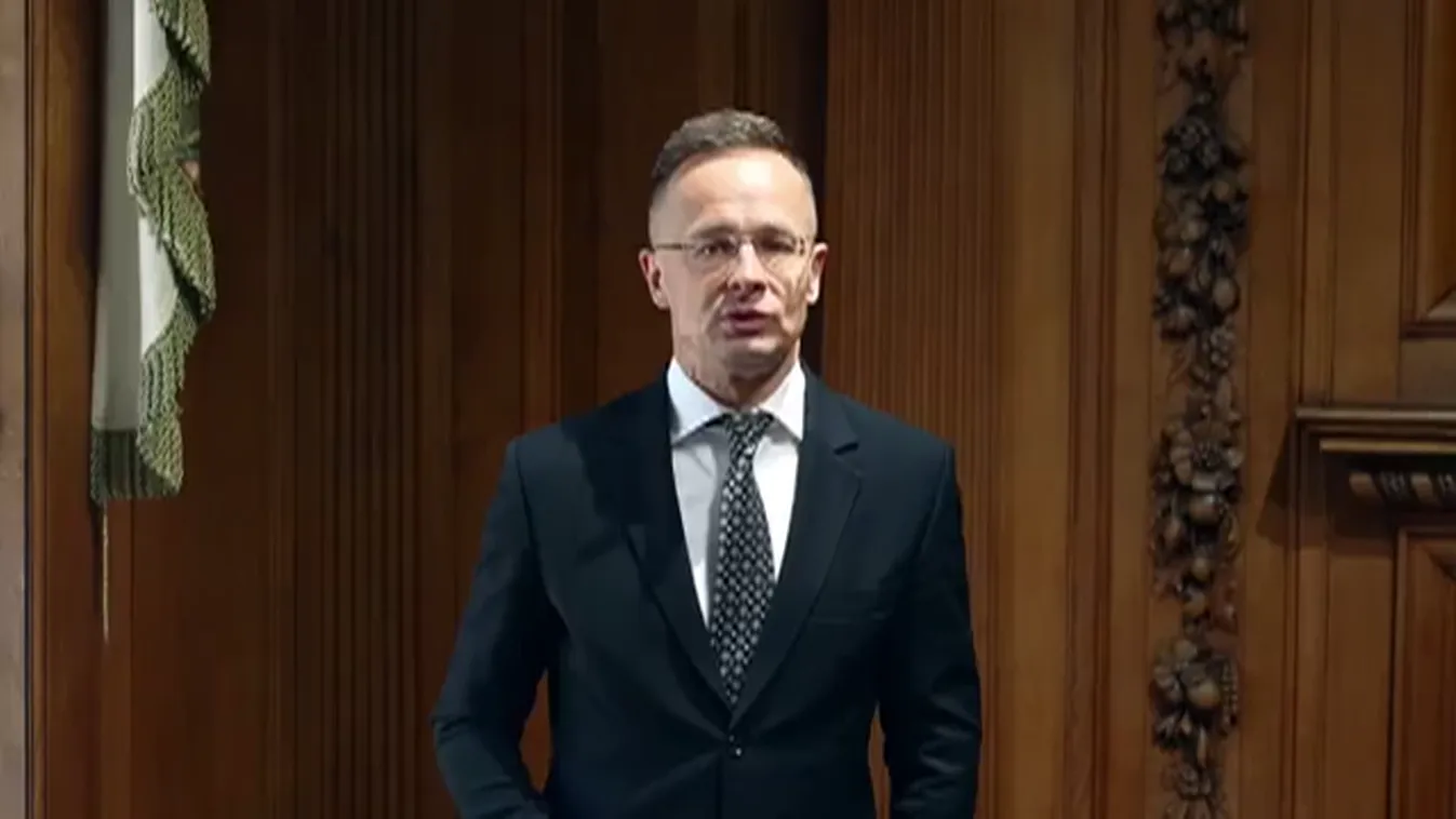 Szijjártó Péter: Megkezdődött a második reaktortartály gyártása + videó