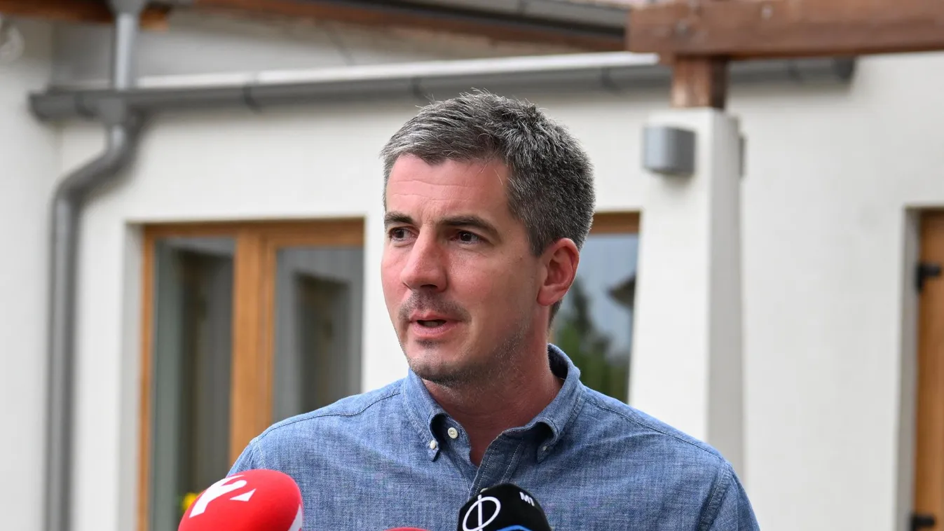 Kocsis Máté: Hihetetlen, de a hülyeségvonaton nincsen fék!