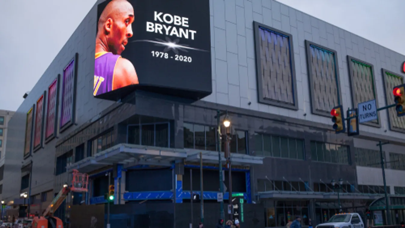 Hétmillió dollárért kelt el Kobe Bryant első Lakers-meze