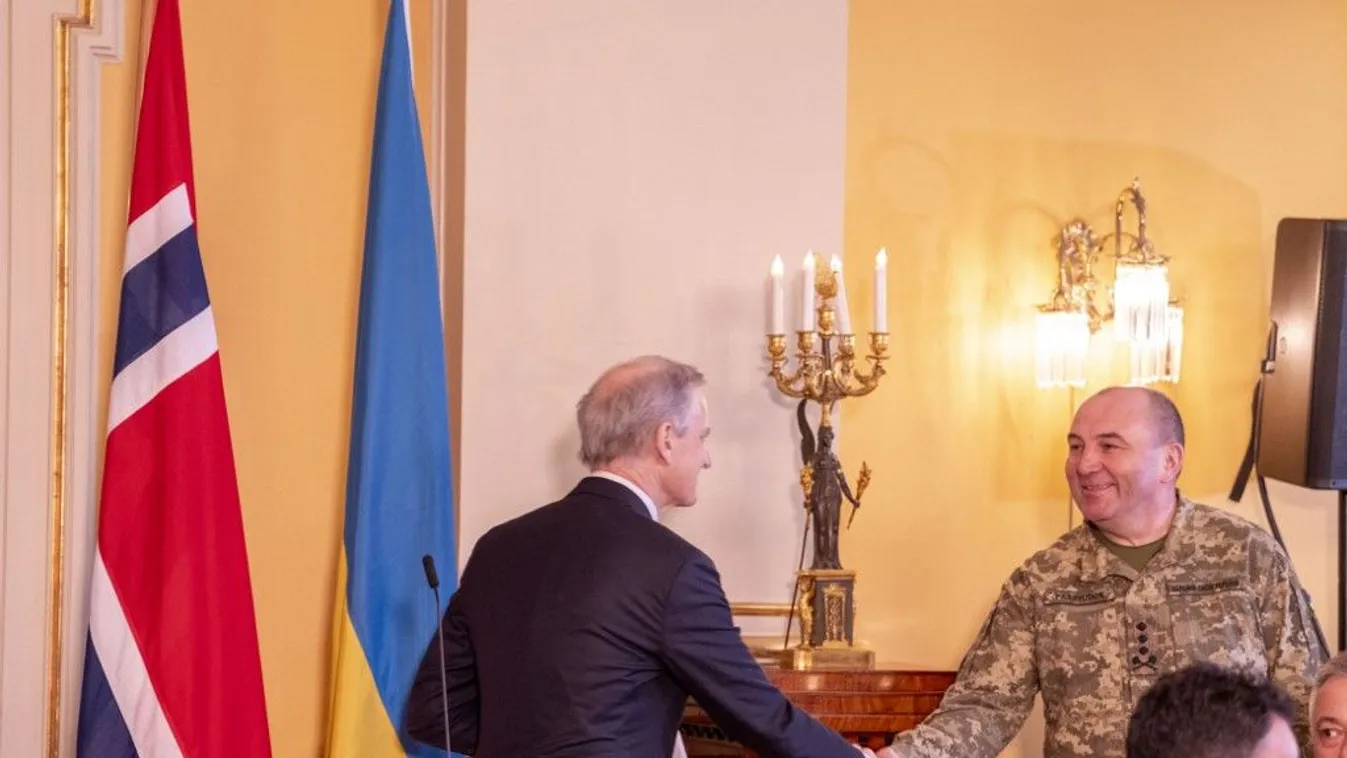 Összerúgta a port az ukrán hadvezetés két tagja, lemondás lett a vége