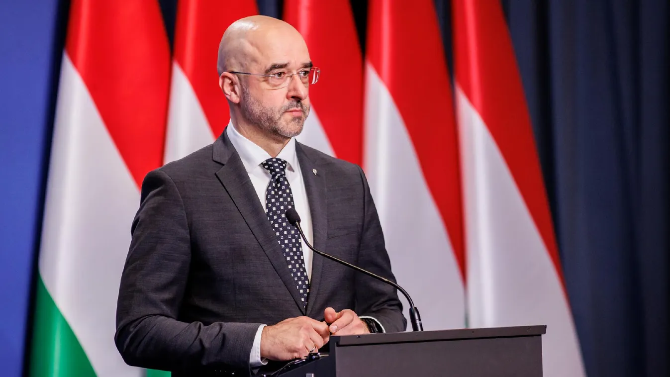 Kovács Zoltán: a világ változására nem problémaként kell tekinteni