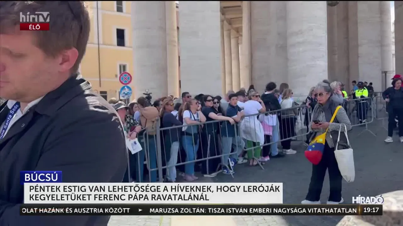 PÉNTEK ESTIG VAN LEHETŐSÉGE A HÍVEKNEK, HOGY LERÓJÁK KEGYELETÜKET FERENC PÁPA RAVATALÁNÁL