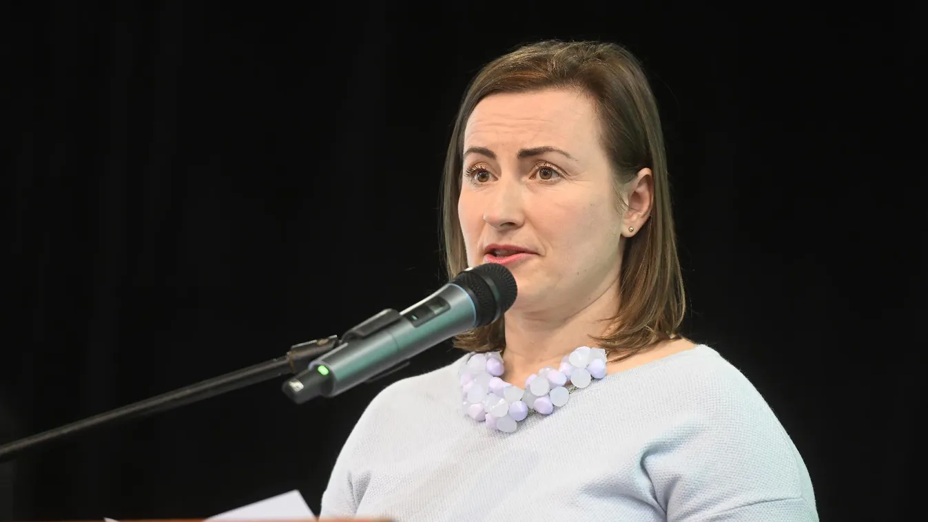 Ferenc Viktória: Ukrajnának rendeznie kell a magyar kisebbség jogait