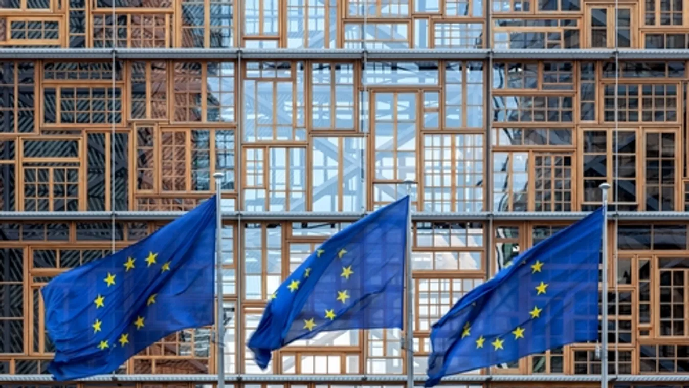 Az új amerikai vámtételek fél és egy százalékponttal vethetik vissza az euróövezeti növekedést