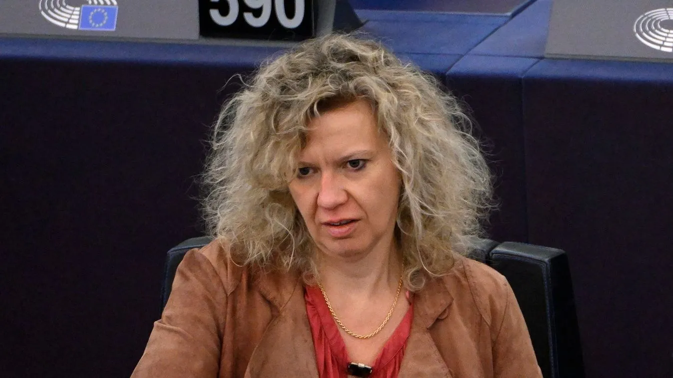 Kollár Kinga videót tett közzé arról, hogy szégyelli magyarságát + videó