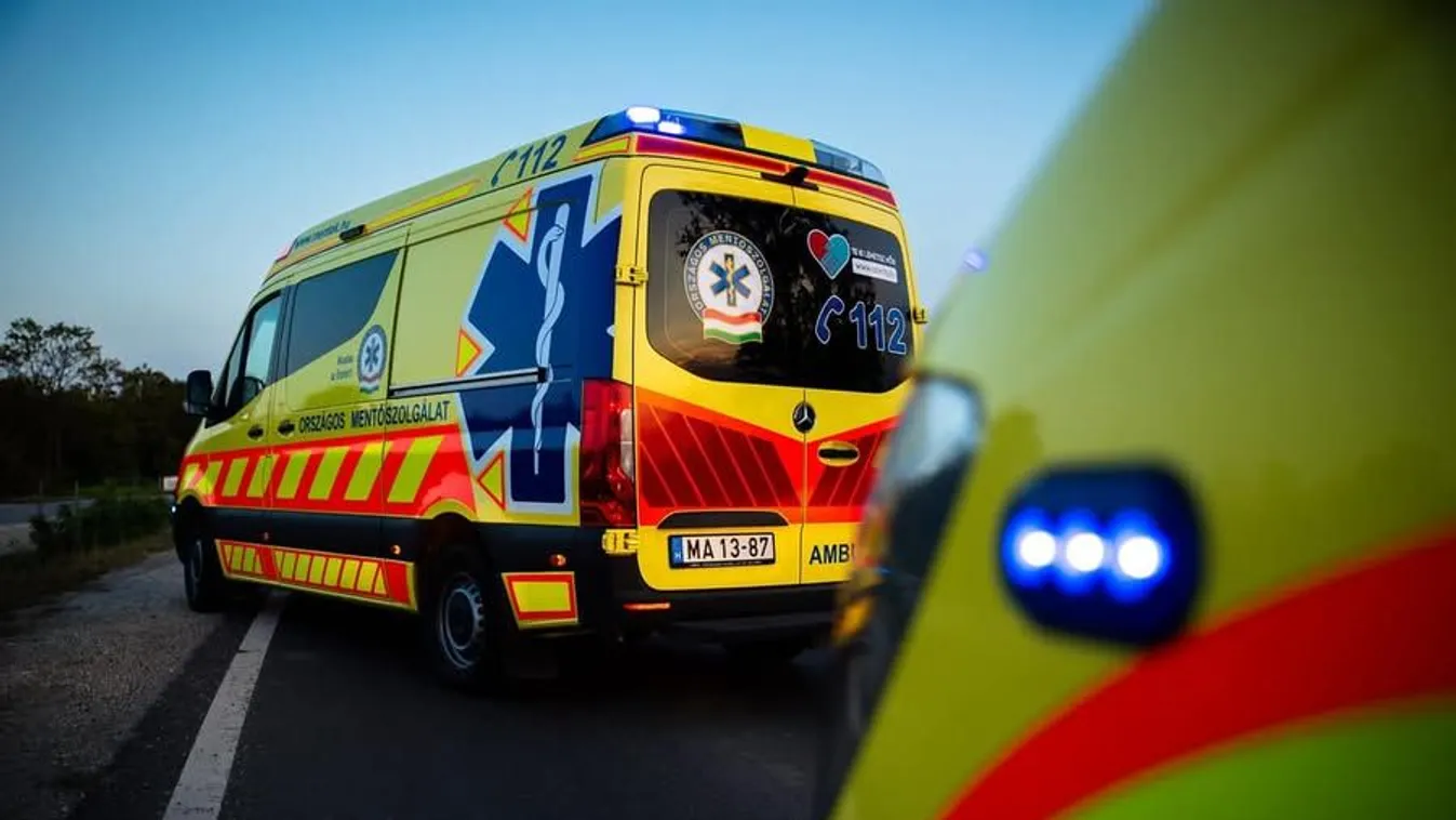 Vonat és személygépkocsi ütközött össze Poroszlón